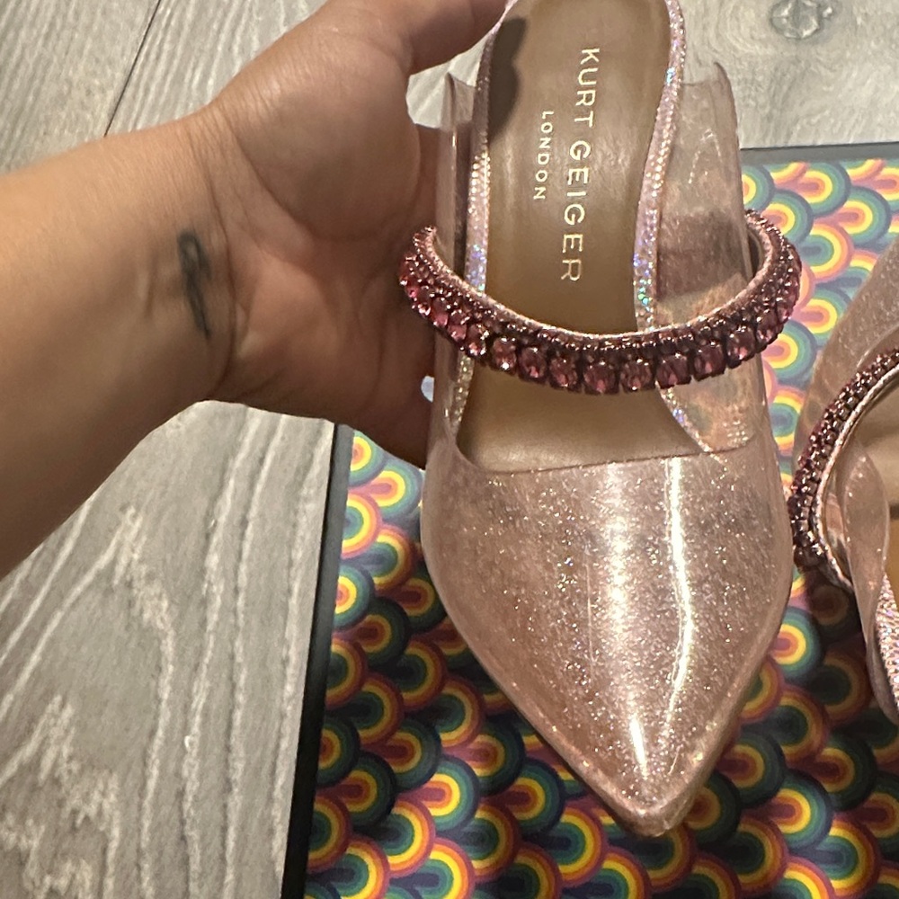 Kurt Geiger Rose Gold Pointed Toe Mules - Picture 2 of 3